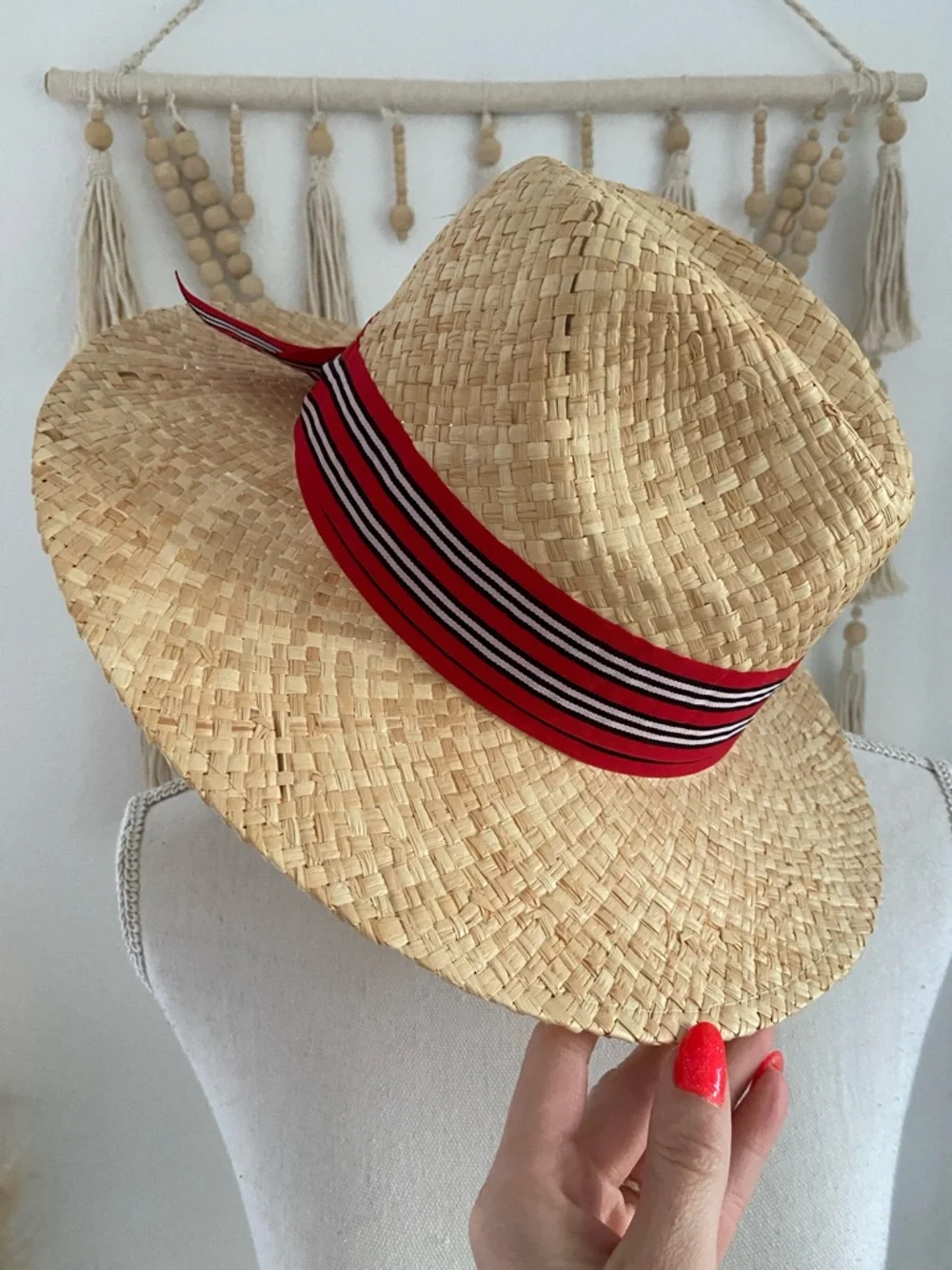 Forever 21 straw hat neutral tan woven summer hat with red ribbon band 57 cm M/L